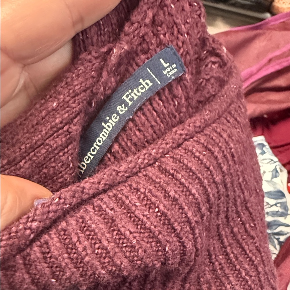 Abercrombie & Fitch Women's Burgundy Sweater Size Large - Picture 2 of 8